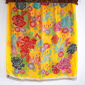05 - Kain Batik Kuning Silk Bunga