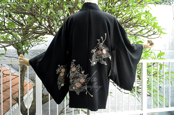 Outer Kimono Black Embroidery Kipas